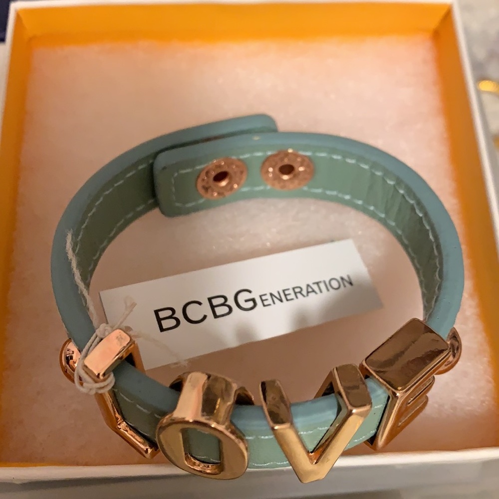 BCBG Generation Love Bracelet - Picture 3 of 3